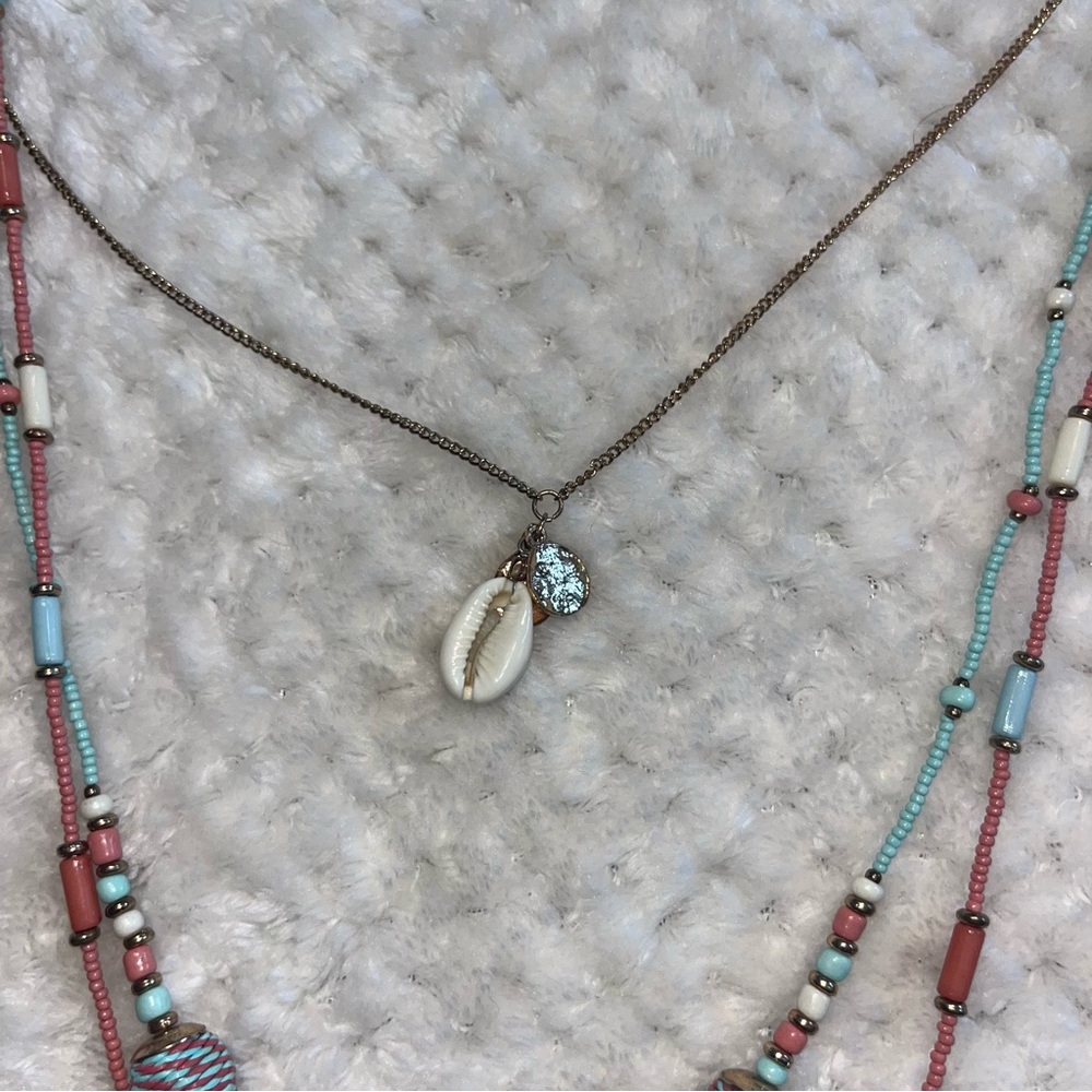 VERSONA Multicolor Beaded Layered Necklace with Sea Shell Perfect for Summertime - Picture 5 of 7